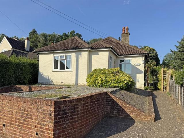 3 bedroom detached bungalow for sale
