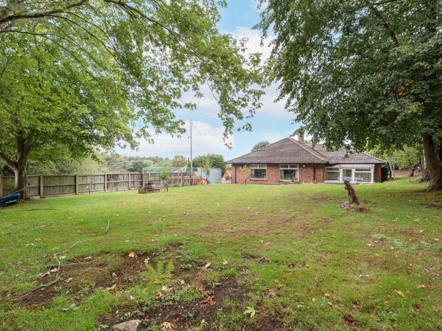3 bedroom detached bungalow for sale