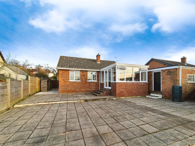 3 bedroom detached bungalow for sale
