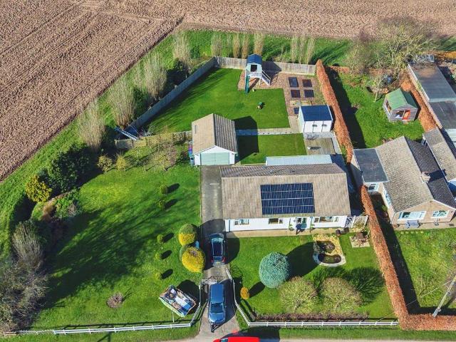 3 bedroom detached bungalow for sale