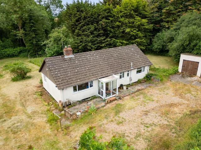 3 bedroom detached bungalow for sale