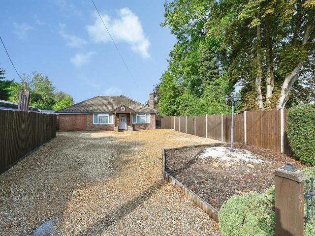3 bedroom detached bungalow for sale