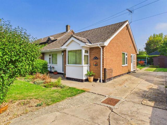 3 bedroom detached bungalow for sale