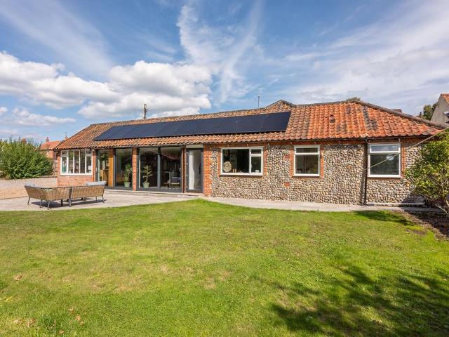 3 bedroom detached bungalow for sale