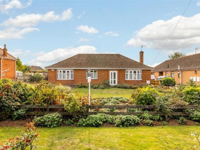 3 bedroom detached bungalow for sale