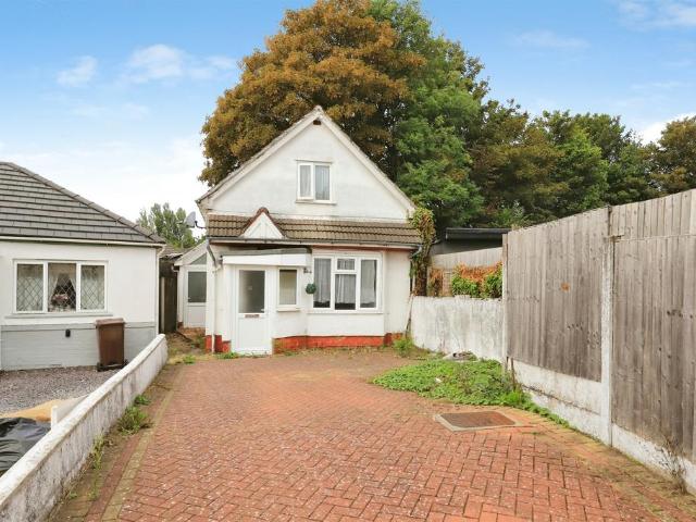 3 bedroom detached bungalow for sale
