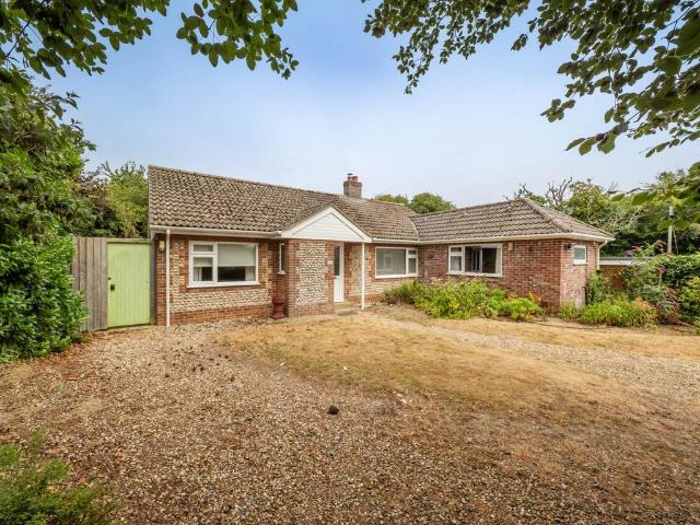 3 bedroom detached bungalow for sale