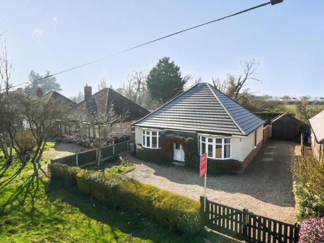 3 bedroom detached bungalow for sale
