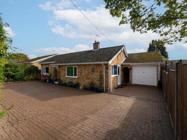 3 bedroom detached bungalow for sale