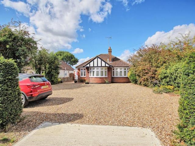3 bedroom detached bungalow for sale