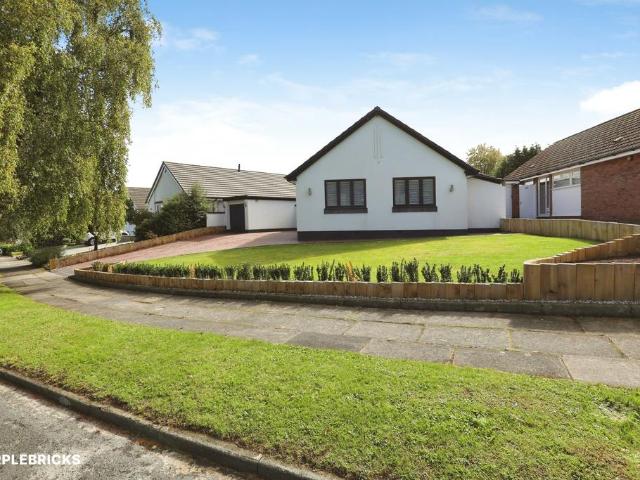 3 bedroom detached bungalow for sale