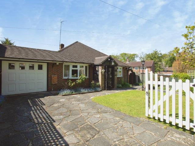 3 bedroom detached bungalow for sale