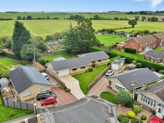3 bedroom detached bungalow for sale