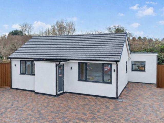 3 bedroom detached bungalow for sale