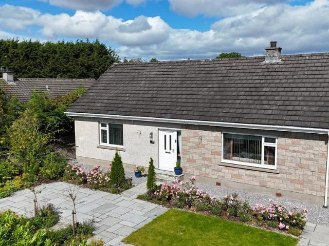 3 bedroom detached bungalow for sale