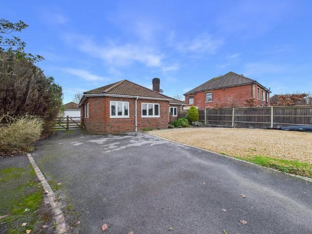 3 bedroom detached bungalow for sale