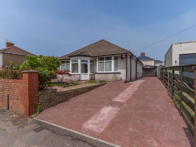 3 bedroom detached bungalow for sale