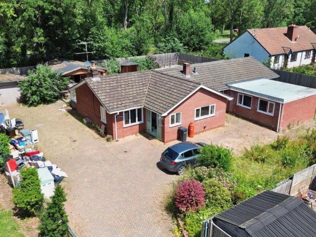 3 bedroom detached bungalow for sale