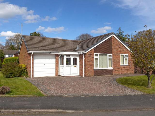 3 bedroom detached bungalow for sale