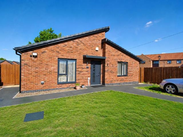 3 bedroom detached bungalow for sale