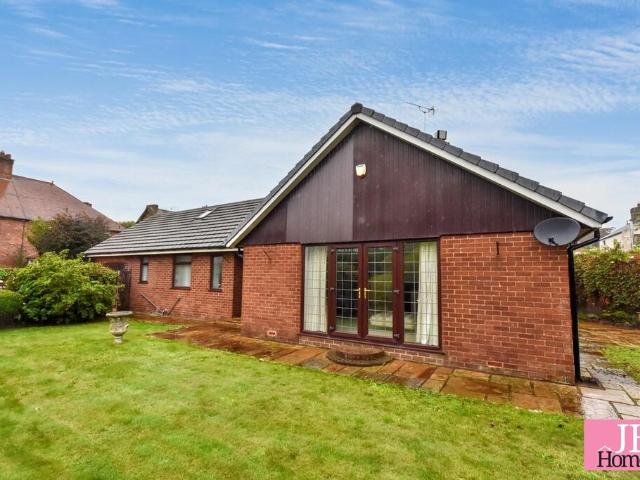 3 bedroom detached bungalow for sale