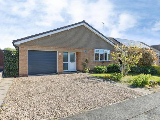 3 bedroom detached bungalow for sale