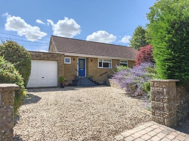 3 bedroom detached bungalow for sale