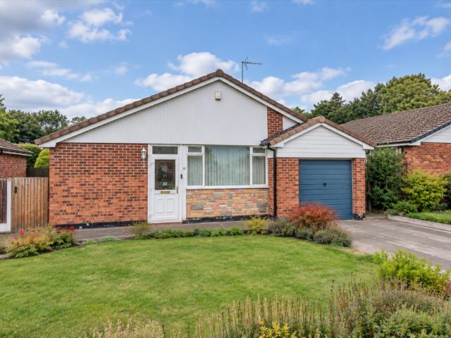 3 bedroom detached bungalow for sale