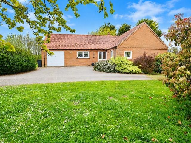 3 bedroom detached bungalow for sale