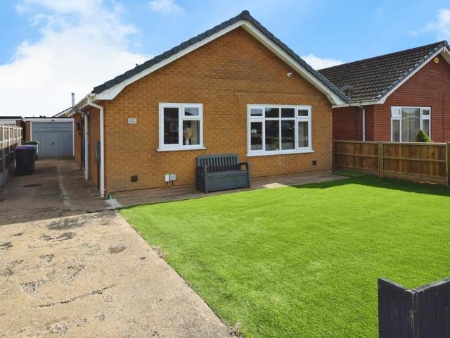 3 bedroom detached bungalow for sale