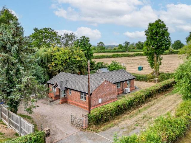 3 bedroom detached bungalow for sale