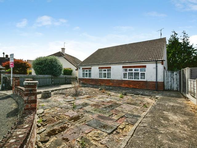 3 bedroom detached bungalow for sale