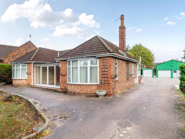 3 bedroom detached bungalow for sale
