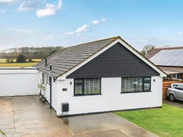 3 bedroom detached bungalow for sale