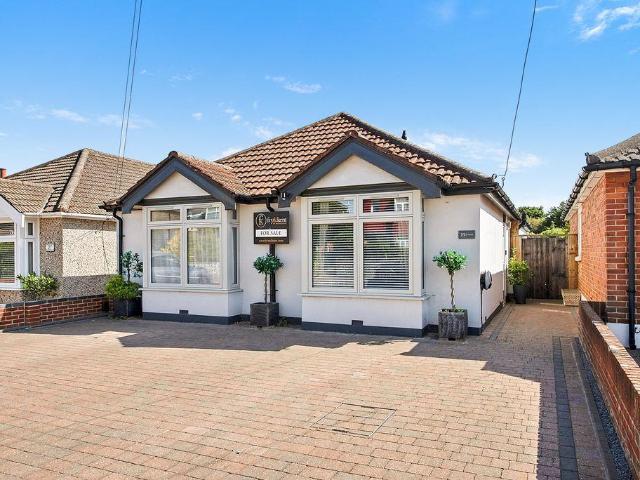3 bedroom detached bungalow for sale