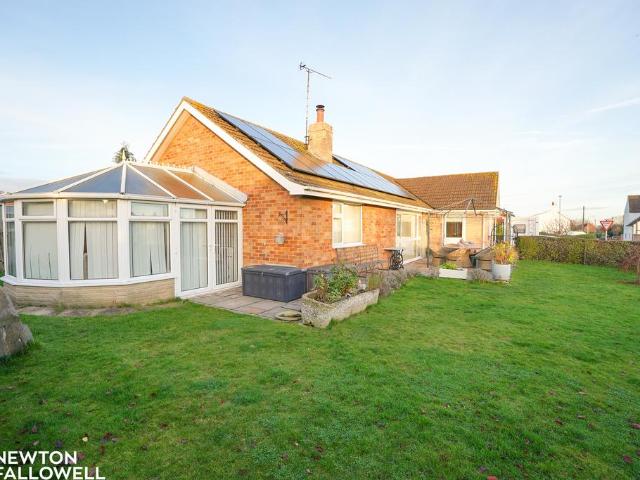 3 bedroom detached bungalow for sale