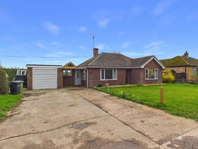 3 bedroom detached bungalow for sale