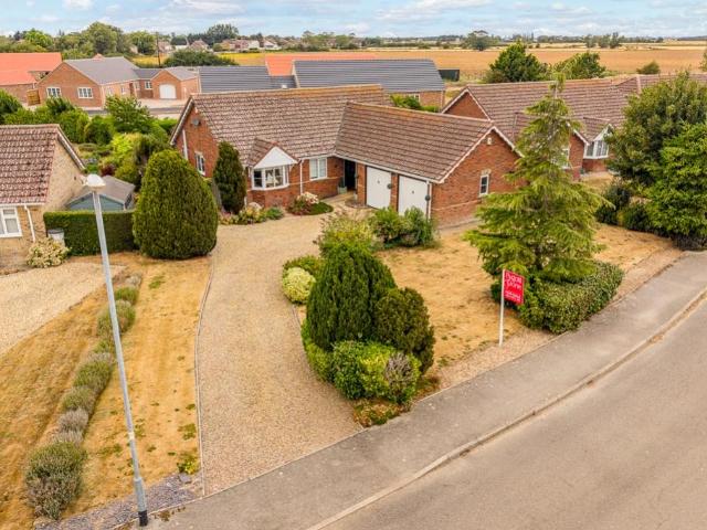 3 bedroom detached bungalow for sale