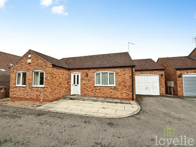 3 bedroom detached bungalow for sale