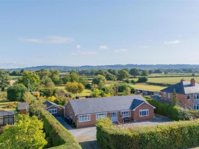 3 bedroom detached bungalow for sale