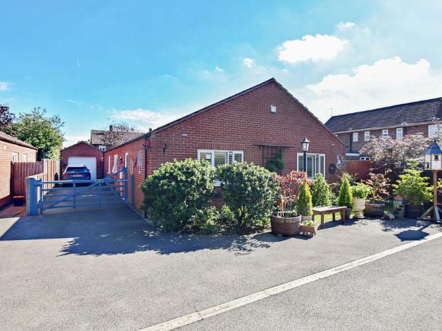 3 bedroom detached bungalow for sale