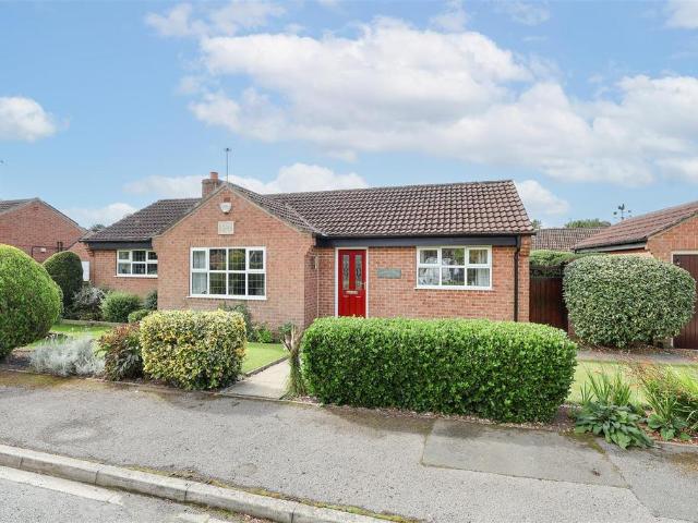 3 bedroom detached bungalow for sale