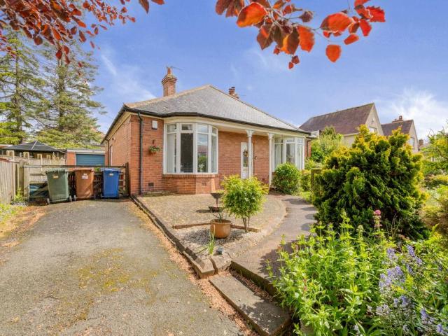 3 bedroom detached bungalow for sale