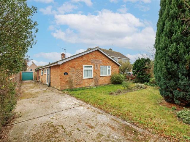 3 bedroom detached bungalow for sale