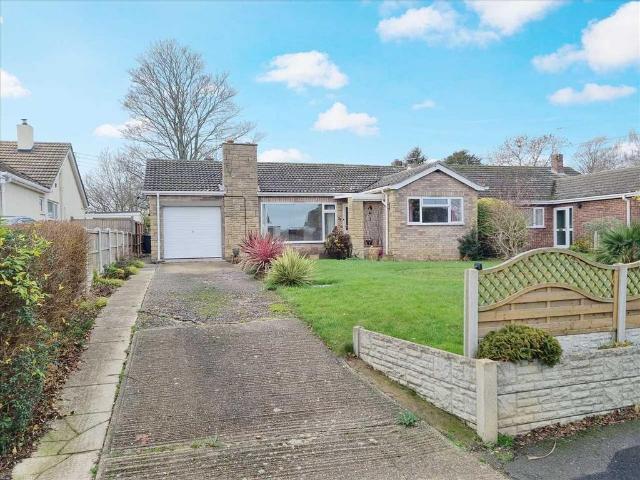 3 bedroom detached bungalow for sale