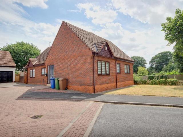 3 bedroom detached bungalow for sale
