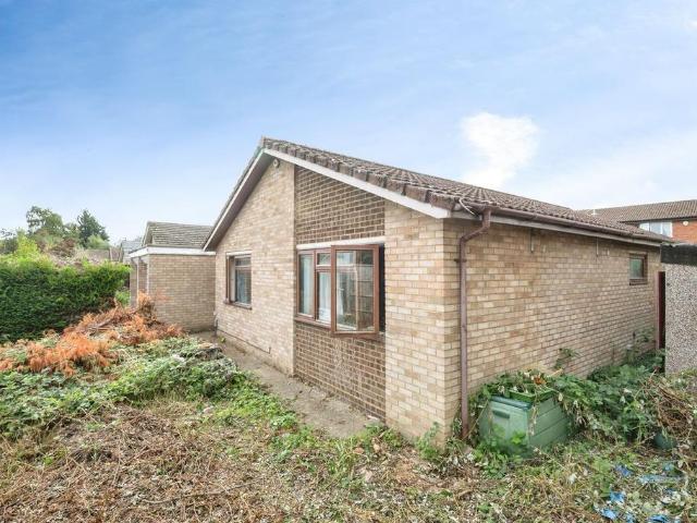 3 bedroom detached bungalow for sale