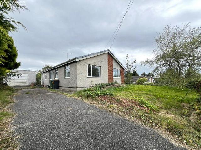 3 bedroom detached bungalow for sale