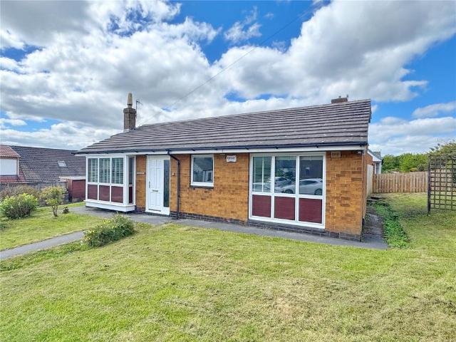 2 bedroom detached bungalow for sale