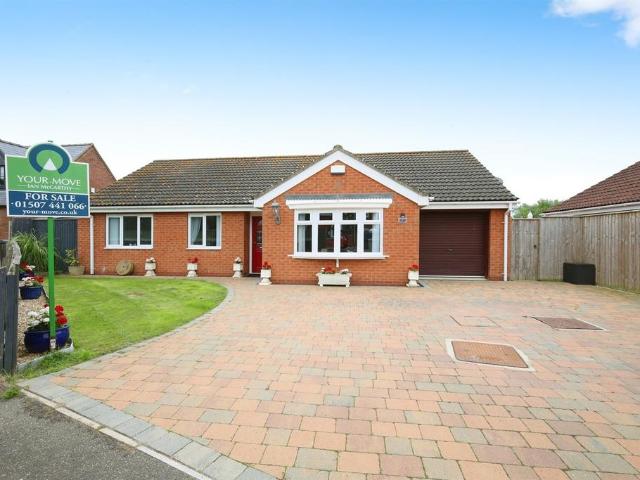 3 bedroom detached bungalow for sale